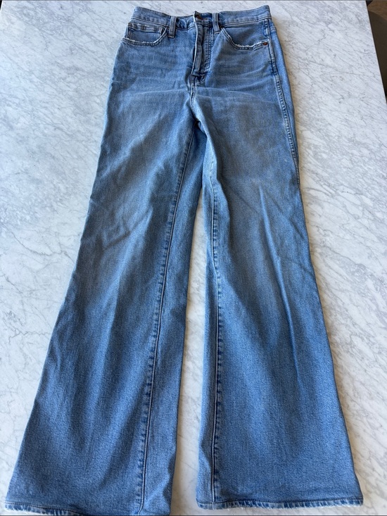 Madewell Denim - Madewell Vintage-Inspired Wide Leg Jeans in Medium Blue high rise flair